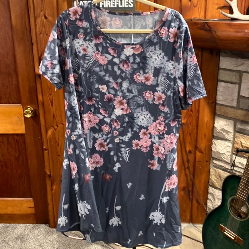 Silky Gray & Pink Dress Size XL